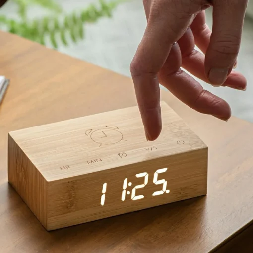 Flip Click Clock - Vækkeur i Træ - Bamboo