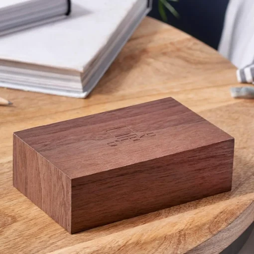 Flip Click Clock - Vækkeur i Træ - Walnut