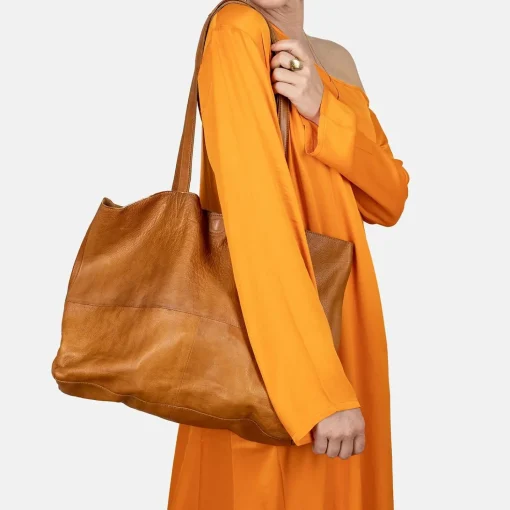 Marlo, Stor Urban Skuldertaske - Burned Tan