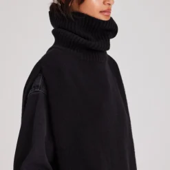 Michelle Halsedisse - Lambswool  - Black