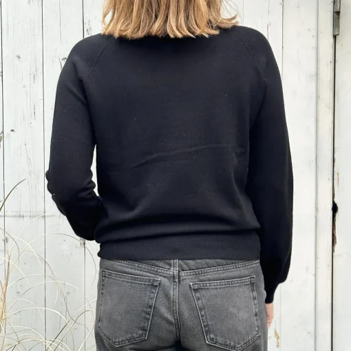 Raglan Crew Neck - Velvet Black