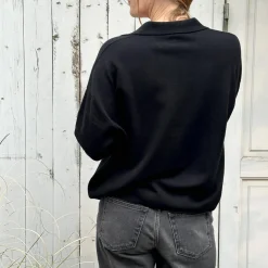 Vibeke V Neck - Velvet Black